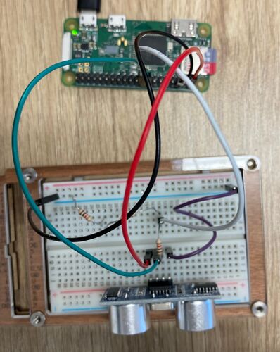 Another picture of a Raspberry Pi Zero, wired to an SR04